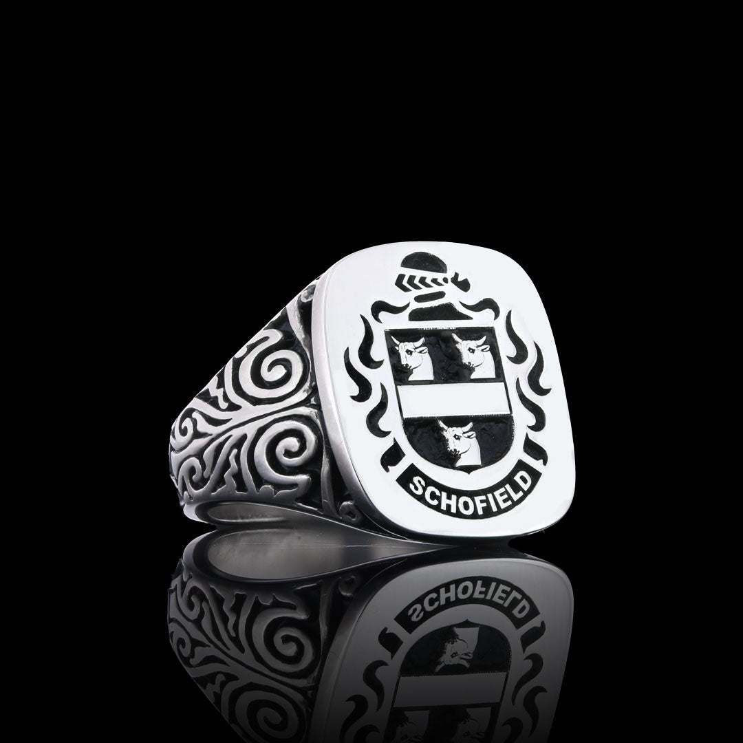 Duchess Crest Ring Square