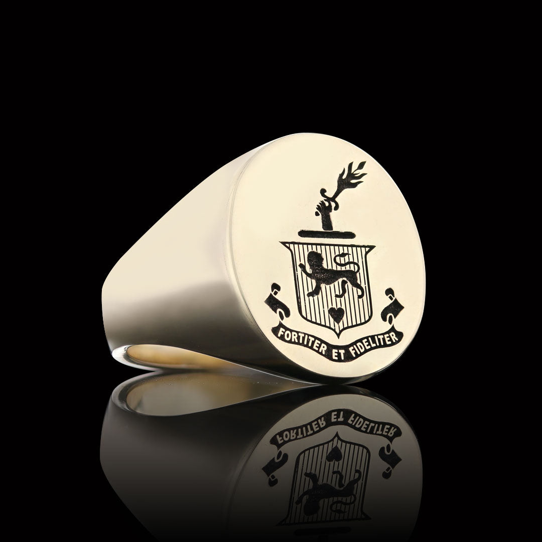 Earl Crest Ring