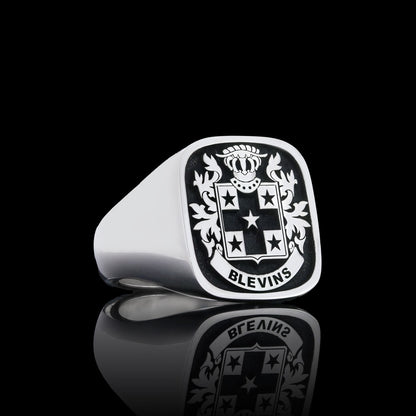 Baron Crest Ring Square
