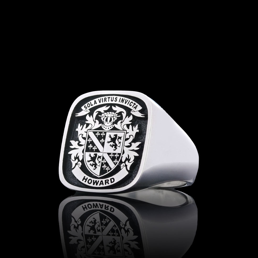 Baron Crest Ring Square