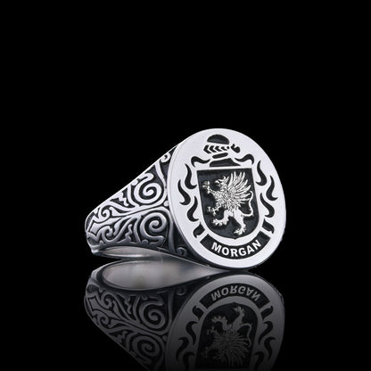 Duchess Crest Ring Oval