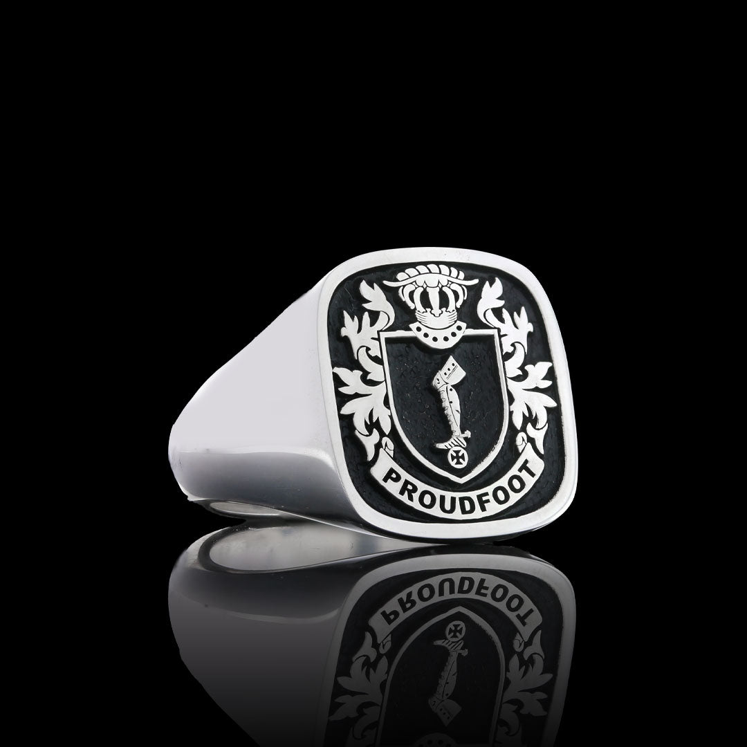 Baron Crest Ring Square