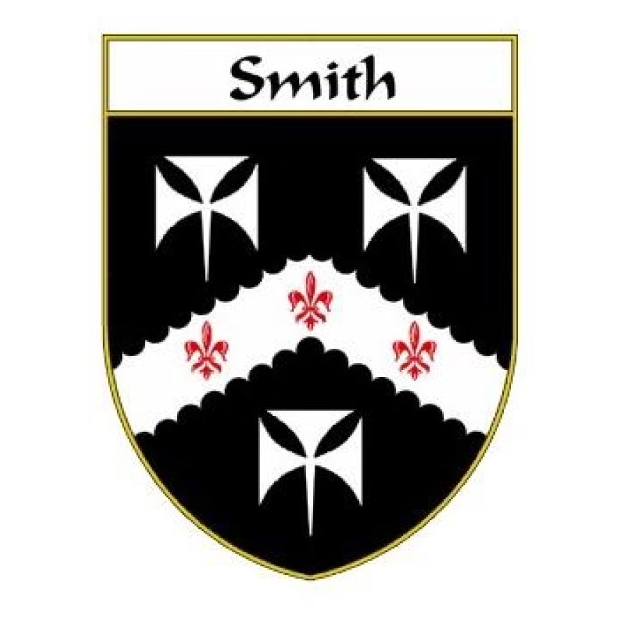 lack-and-white Smith family crest featuring crosses and fleur-de-lis on a shield.