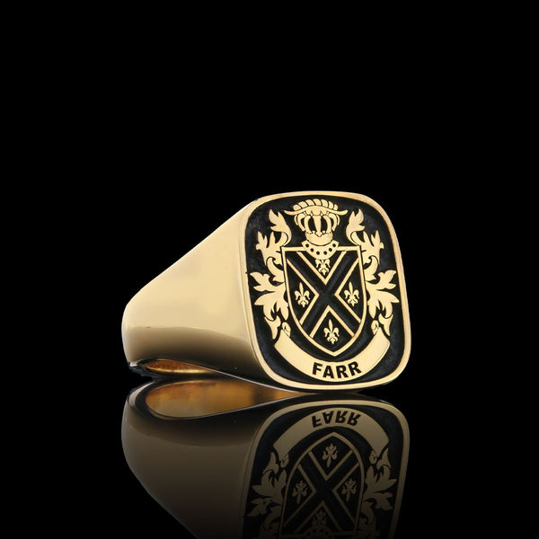 Men's gold crest ring