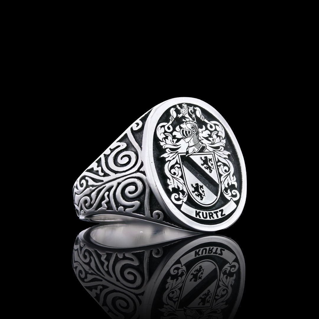 Baroness Crest Ring Oval