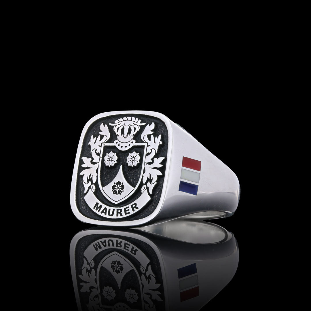 Baron Crest Ring Square