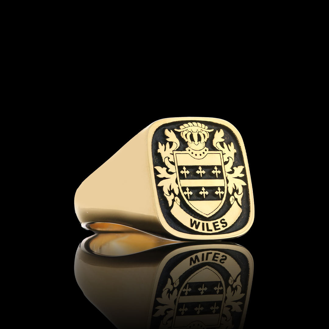 Baron Crest Ring Square