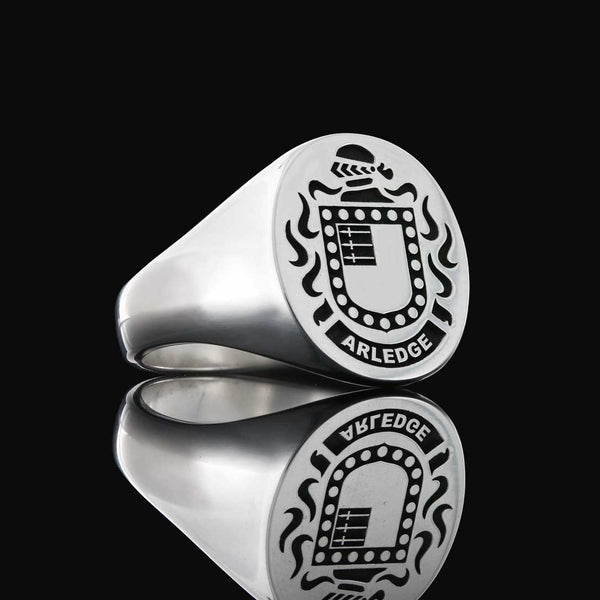 Engraved Crest XL Ring